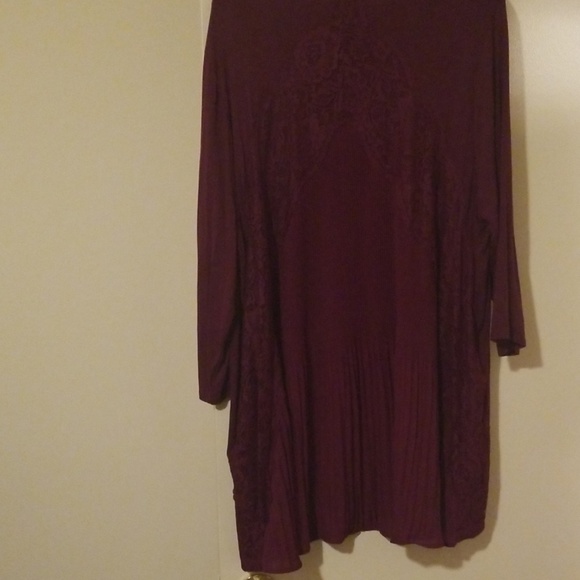 Liz & Me Tops - ❤3x Liz & Me plum purple tunic Liz & Me Tops - ❤3x Liz & Me plum purple tunic